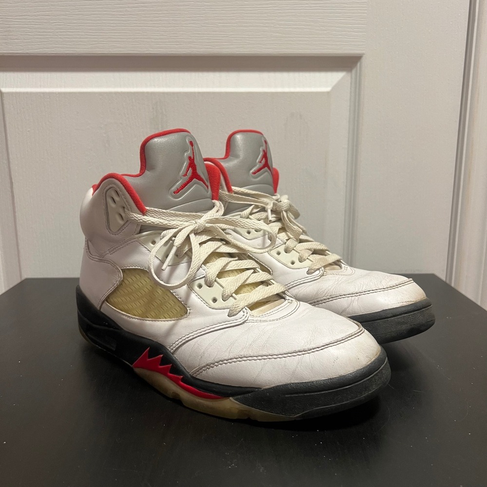 Air Jordan 5 Retro Fire Red Silver Tongue 2020 Mens Size 9.5 White DA1911-102
